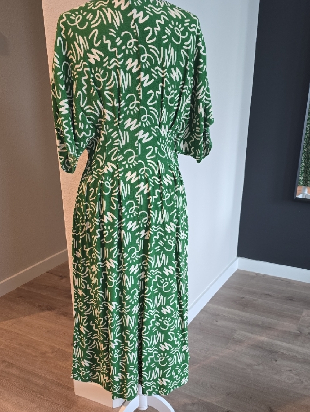 Zara Green and White Abstract Midi Shirt Dress - Picture 4 of 5
